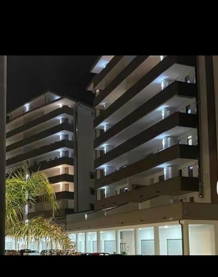 Hotel Eboli Eksteriør billede